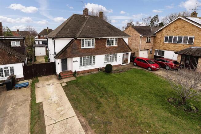 3 bed property, in Purcell Avenue, £600,000