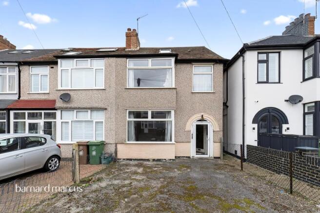 4 bed property, in Morley Road, £500,000
