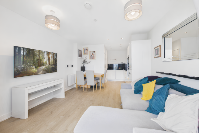 1 bed property, in Viscount House, £315,000