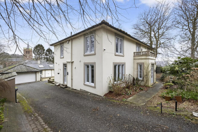 6 bed property, in Main Street, £720,000