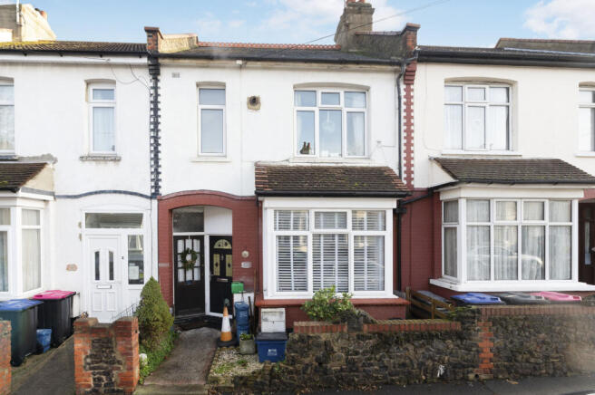 1 bed property, in Silverdale Avenue, £125,000