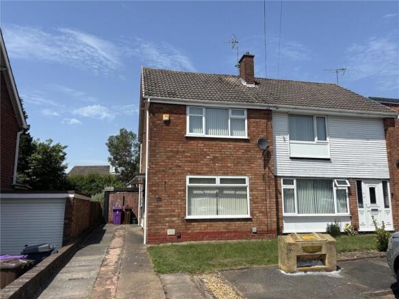 2 bed property, in Linley Drive, £174,950