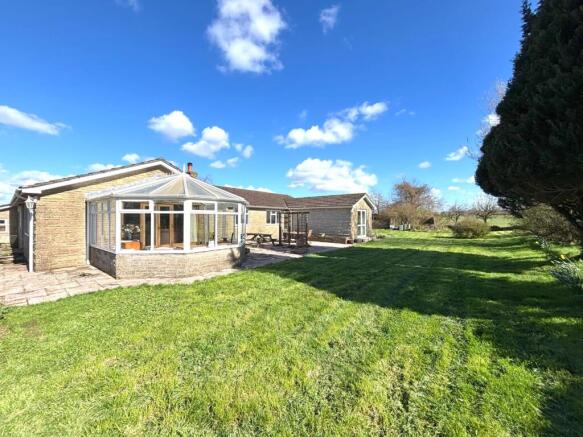 5 bed property, in Green Street, £820,000