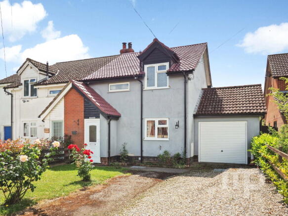 3 bed property, in Flaxlands, £295,000