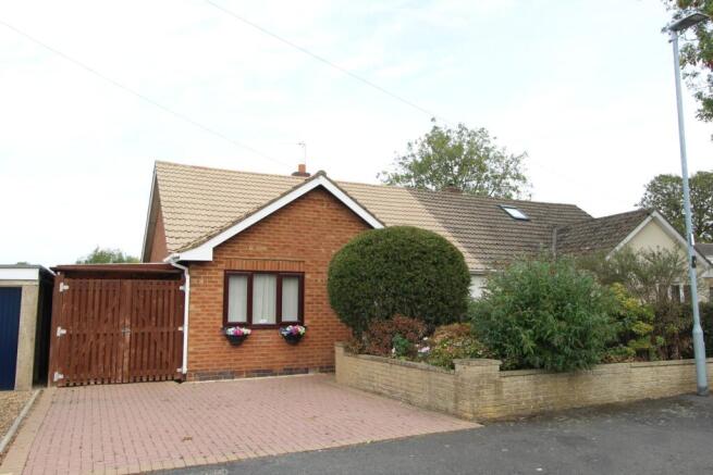3 bed property, in Elmhirst Road, £250,000