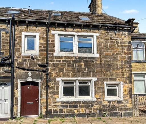2 bed property, in 8 Knights Fold, £25,000