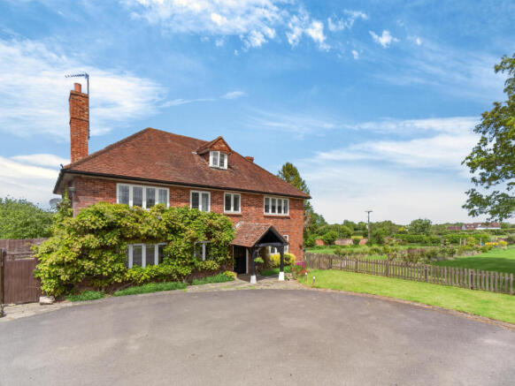 6 bed property, in Lower Icknield Way, £1,750,000