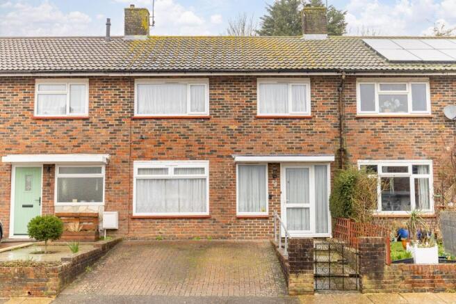 3 bed property, in Dickens Road, £350,000