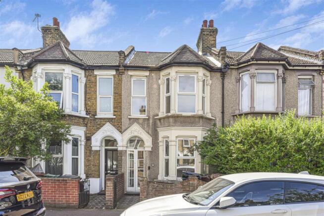 3 bed property, in York Road, £650,000
