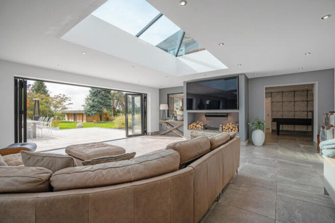 5 bed property, in Haye Lane Ombersley Droitwich, £2,100,000