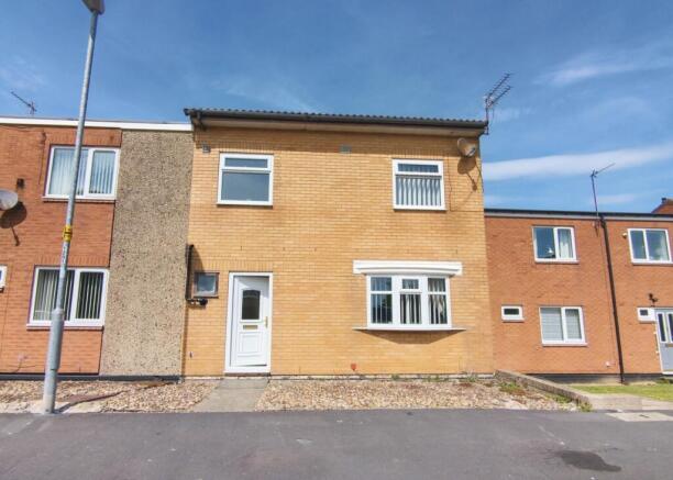 3 bed property, in Warwick Place, £84,000