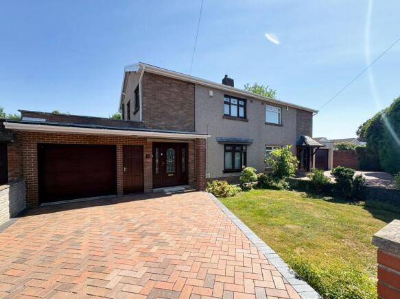 3 bed property, in Dynevor Avenue, £295,000