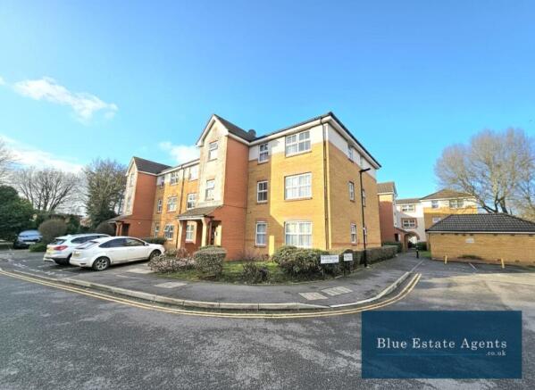 1 bed property, in Old Park Mews, £230,000