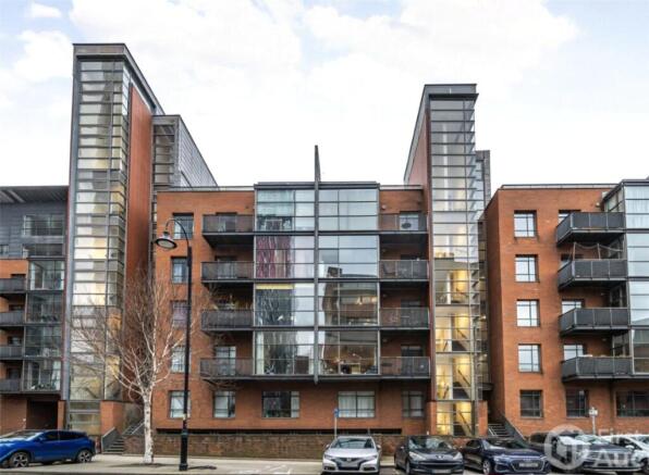 2 bed property, in Deansgate, £265,000
