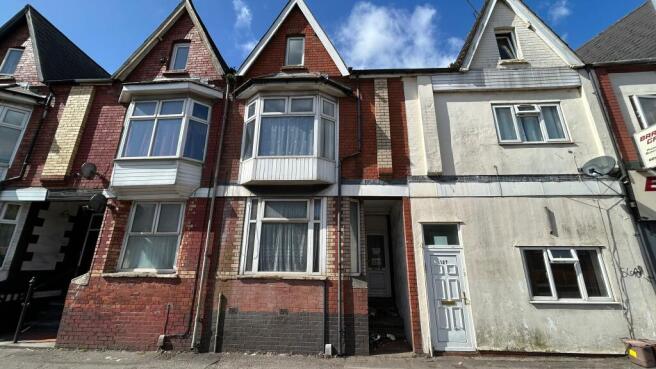 4 bed property, in North Road, £275,000