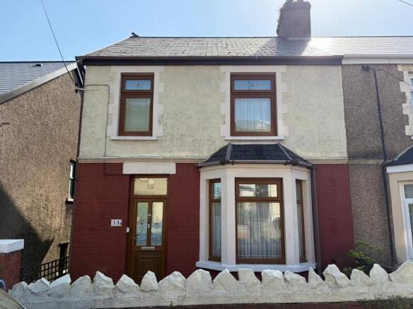 3 bed property, in Geifr Road, £139,995