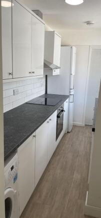 4 bed property, in St. Andrews Street, £160,000