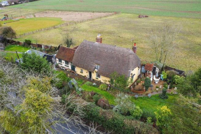 3 bed property, in Ivytodd Hill, £895,000