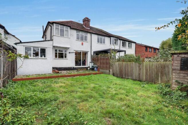 3 bed property, in Summer Avenue, £825,000