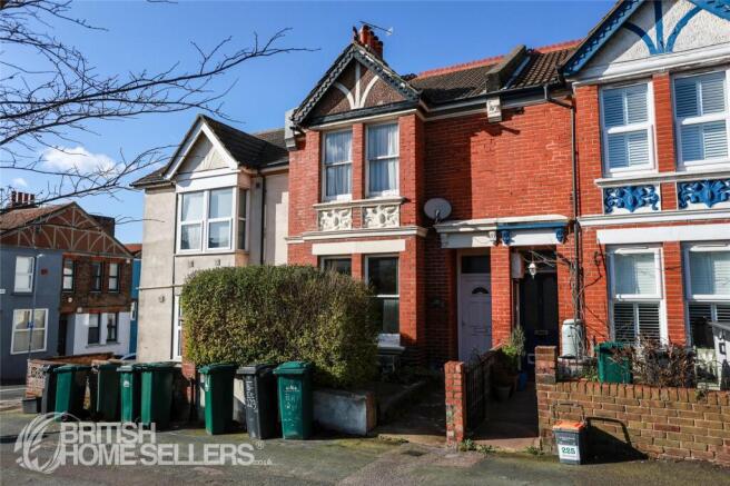 5 bed property, in Elm Grove, £400,000