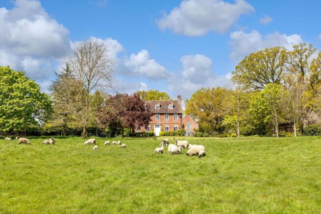 4 bed property, in Martley, £2,000,000