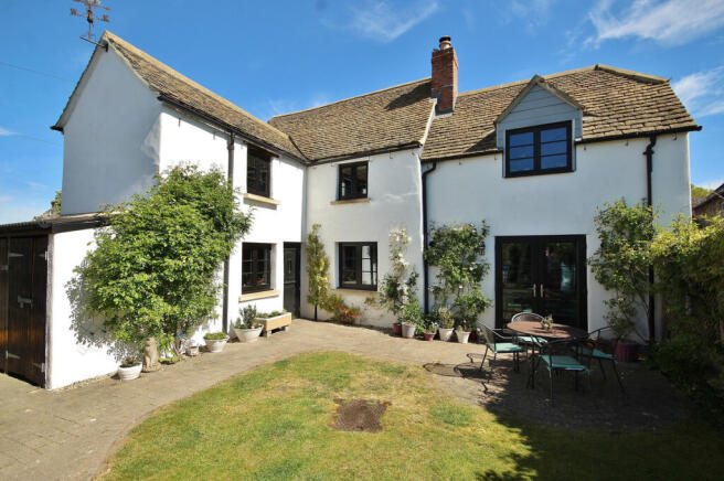 3 bed property, in Badger Cottage, £550,000