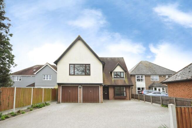 4 bed property, in Pennsylvania Lane, £900,000
