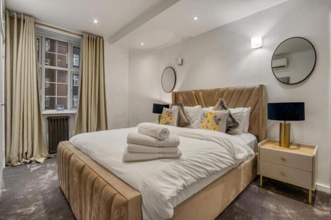 2 bed property, in Brompton Road, £650,000