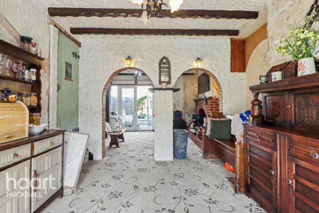3 bed property, in Sixth Avenue, £120,000