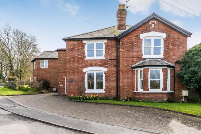 6 bed property, in The Old Manse, £850,000