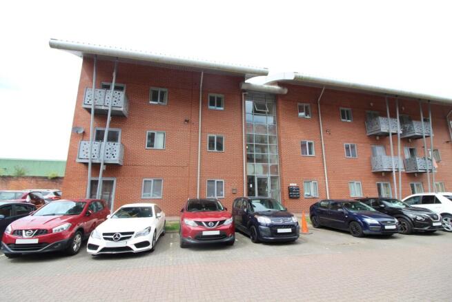 2 bed property, in Apartment 189, £40,000