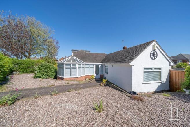 4 bed property, in Burlingham Avenue, £500,000