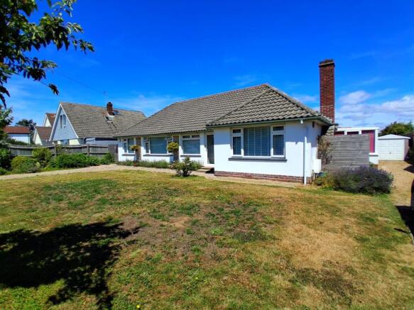 3 bed property, in Hill Head Road, £750,000