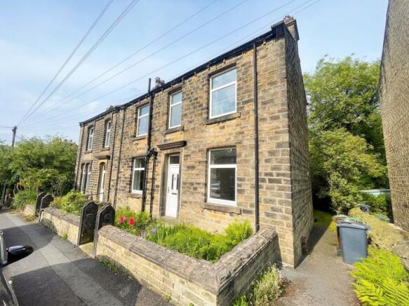3 bed property, in Varley Road, £225,000