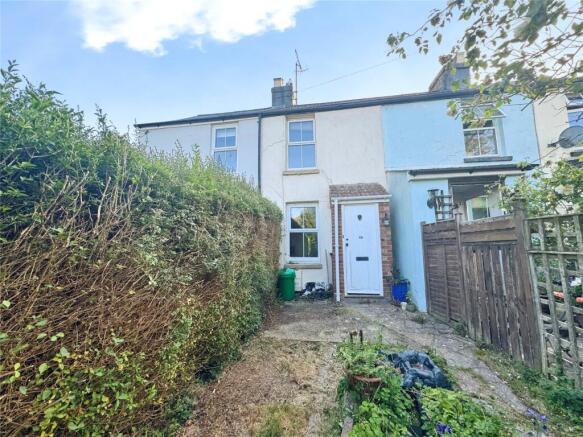 1 bed property, in Fairlight Road, £180,000