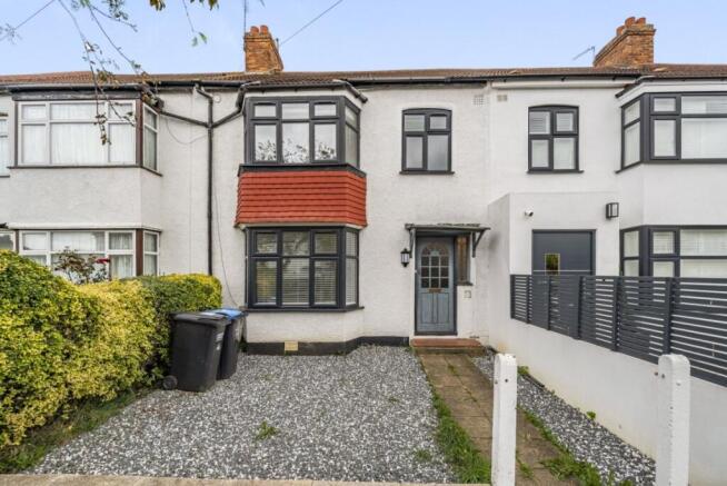 3 bed property, in Brickfield Road, £500,000