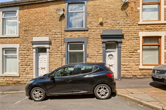 3 bed property, in Argyle Street, £90,000