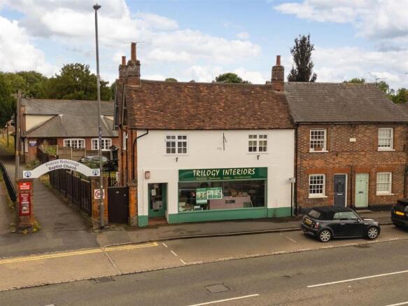 2 bed property, in Bell Street, £525,000