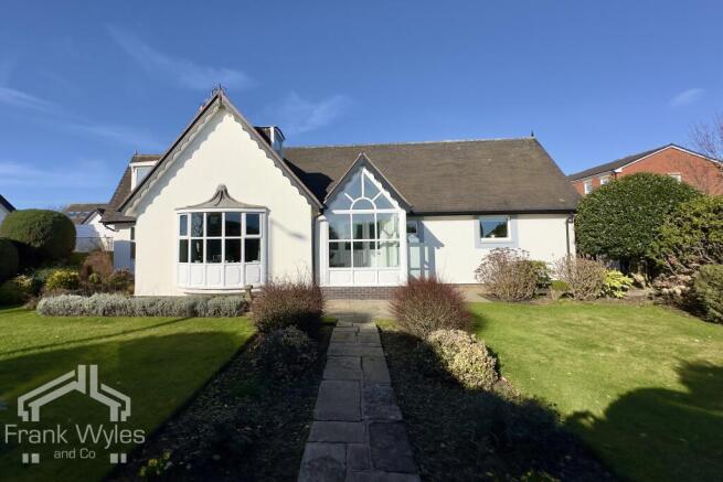 4 bed property, in West Beach, £975,000