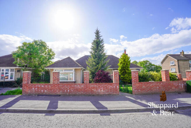 3 bed property, in Ball Road, £375,000