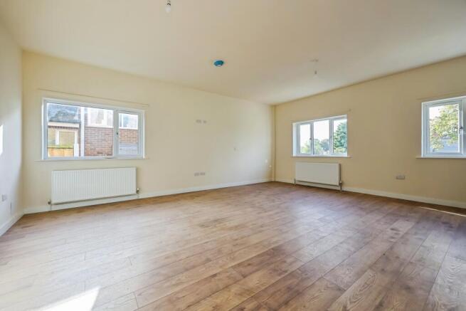 5 bed property, in The Crescent, £525,000