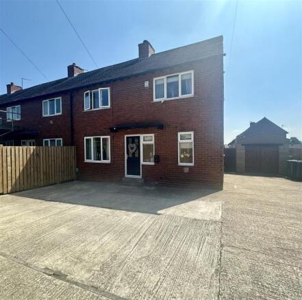 3 bed property, in Northway, £200,000