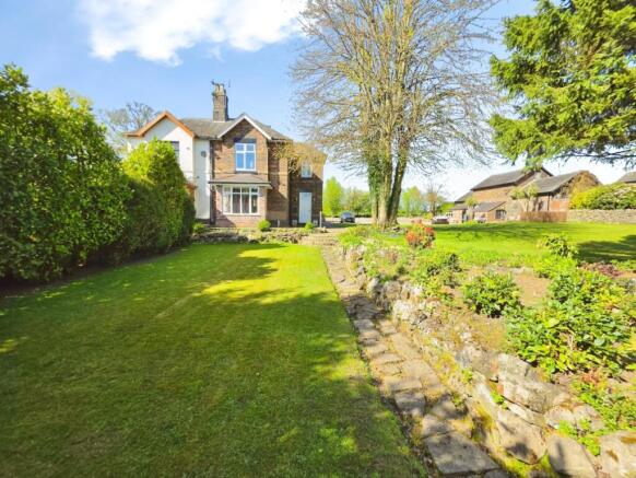 3 bed property, in Mill Hayes Road, £525,000