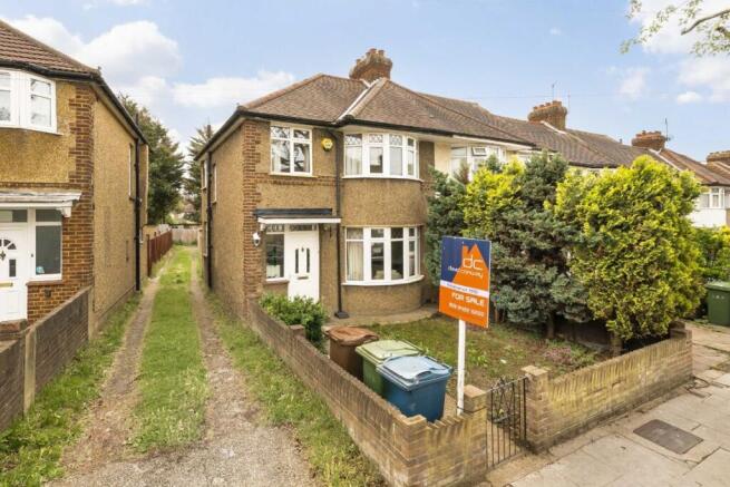 3 bed property, in Abercorn Crescent, £525,000