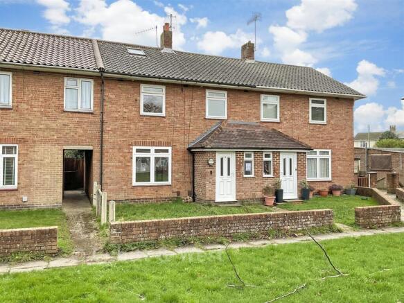 3 bed property, in Maybridge Square, £275,000