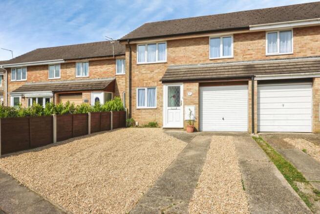 3 bed property, in Twyford Close, £325,000