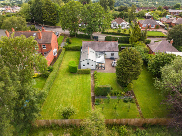 4 bed property, in Bridgnorth Road, £495,000