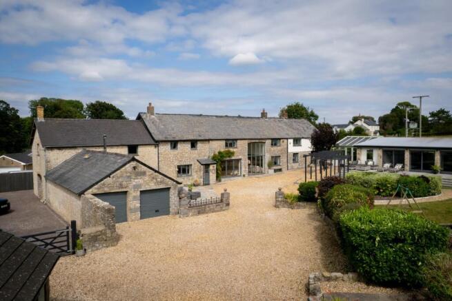 7 bed property, in Sgubor, £1,650,000