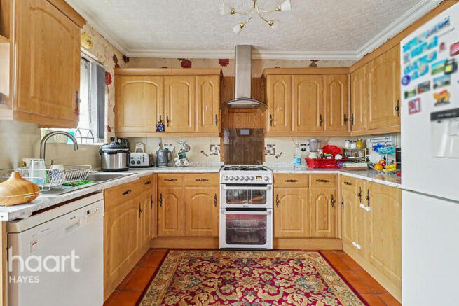 3 bed property, in Whittington Avenue, £535,000