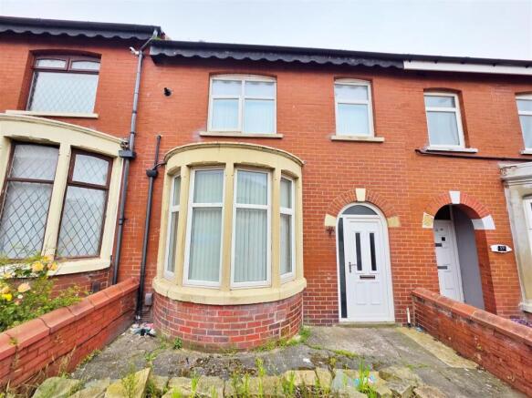 3 bed property, in Westmorland Avenue, £90,000